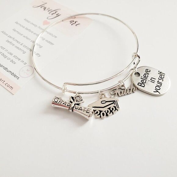 Class of 2022 Graduation Charm Bracelet, Graduation Gift, Senior Graduate - Picture 4 of 13